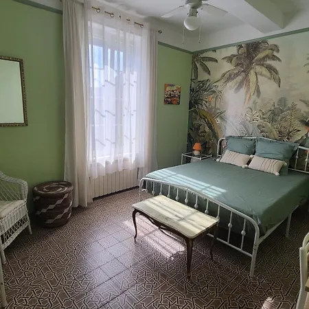 Le N 9 Bed & Breakfast *